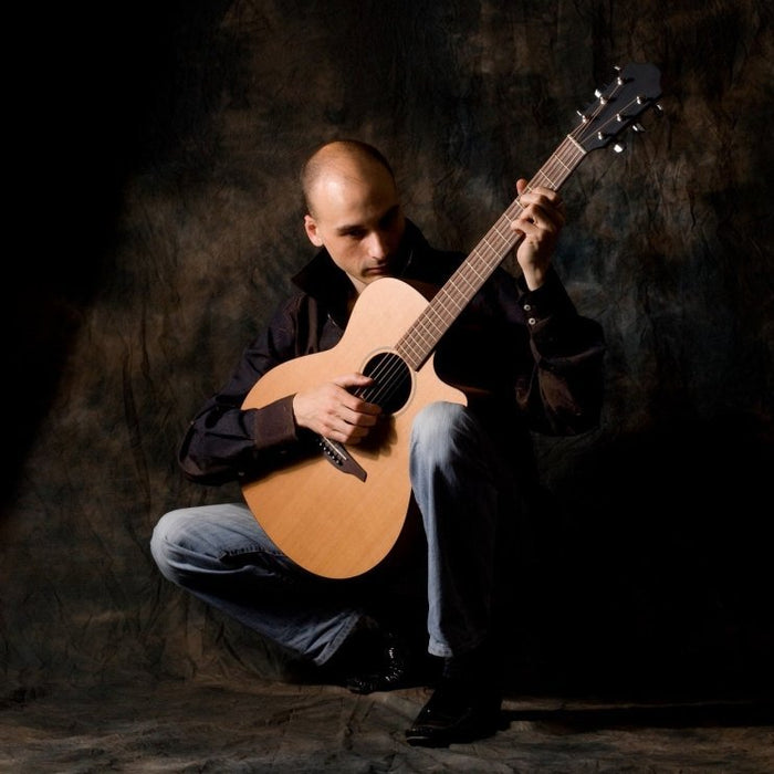 How to Buy a Great Acoustic Guitar - Gsus4