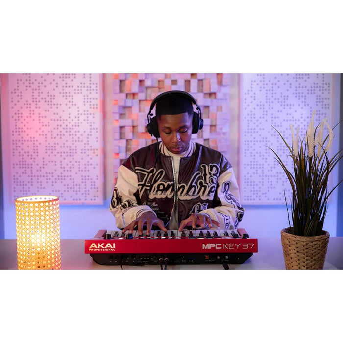 AKAI | MPC KEY 37 | Standalone Production Keyboard Synthesizer (69/MPC - KEY37) - Gsus4