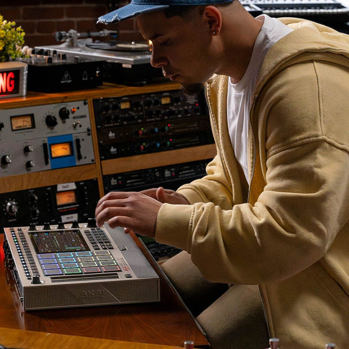 AKAI | MPC Live 3 Retro Version | Next - Gen Standalone Music Production Centre | Battery Powered (69/MPC-L3-RETRO) - Gsus4