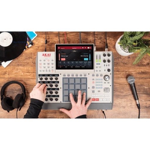 AKAI | MPC X Special Edition | Standalone Drum Machine & Sampler (69/MPC - X - SE) - Gsus4