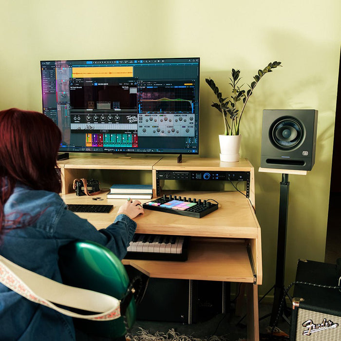 Fender | Quantum HD8 | 26x30 32 bit / 192 kHz USB - C Audio Interface | Incl. Fender Studio Pro 8 (Perpetual) (FES-QUANTUM-HD8) - Gsus4