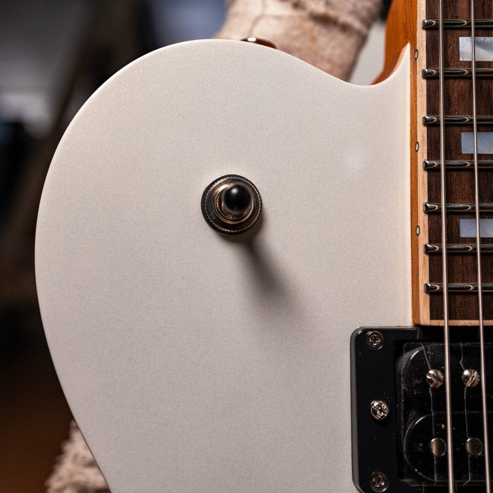 James Tyler | JTG - M1 | Versatile HH Powerhouse | White Pearl (JTG-M1-White-Pearl) - Gsus4