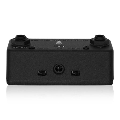 One Control Minimal Series Pedal Board Junction Box with BJF Buffer (OC-M-JBBUF) - Gsus4