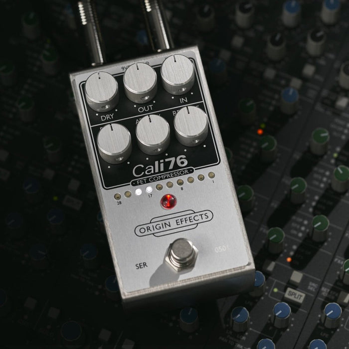 Origin Effects | Cali76 BASS Compressor | w/ Sidechain HPF Control | Inspired by Urei 1176 | Black (OEX - 0068 - 00) - Gsus4