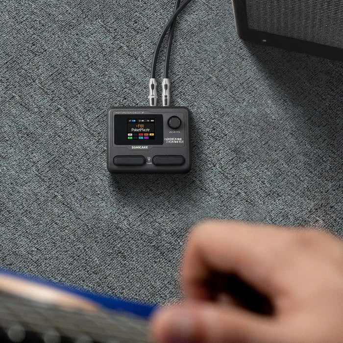 Sonicake Pocket Master Portable Mini Guitar Amp Modeller & Multi FX w/ Bluetooth & NAM - White / Brown (QME-10WH) - Gsus4