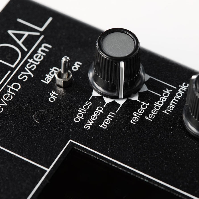 Gamechanger Audio LIGHT Optical Spring Reverb Pedal