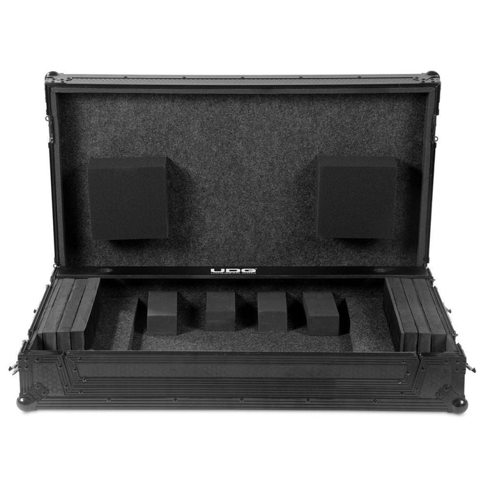 UDG Ultimate Flight Case Multi Format 3XL Plus w/ Wheels (Black) (63/F - U91070BL) - Gsus4