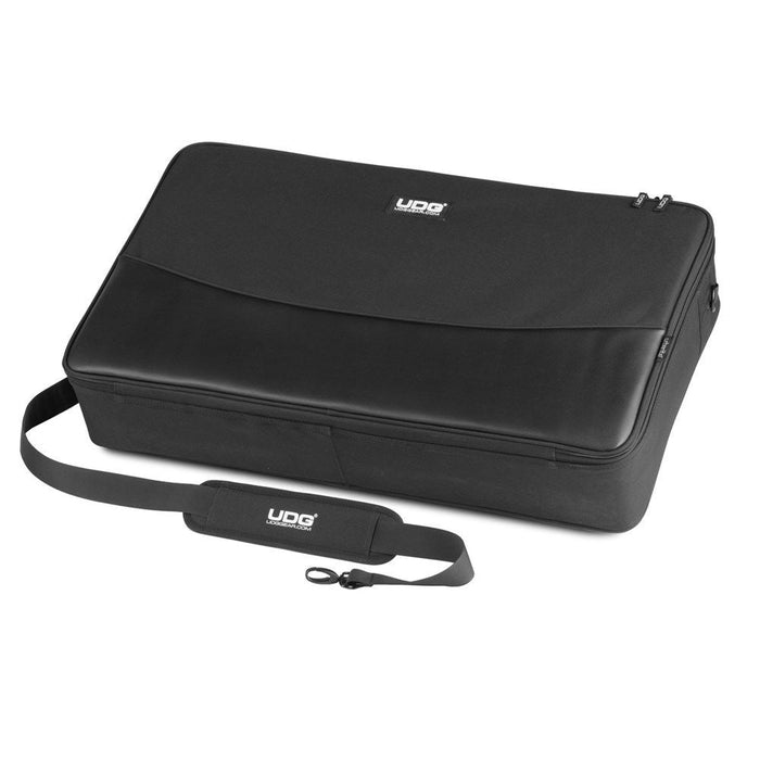 UDG Urbanite MIDI Controller Sleeve Large (Black) (63/U7102BL) - Gsus4