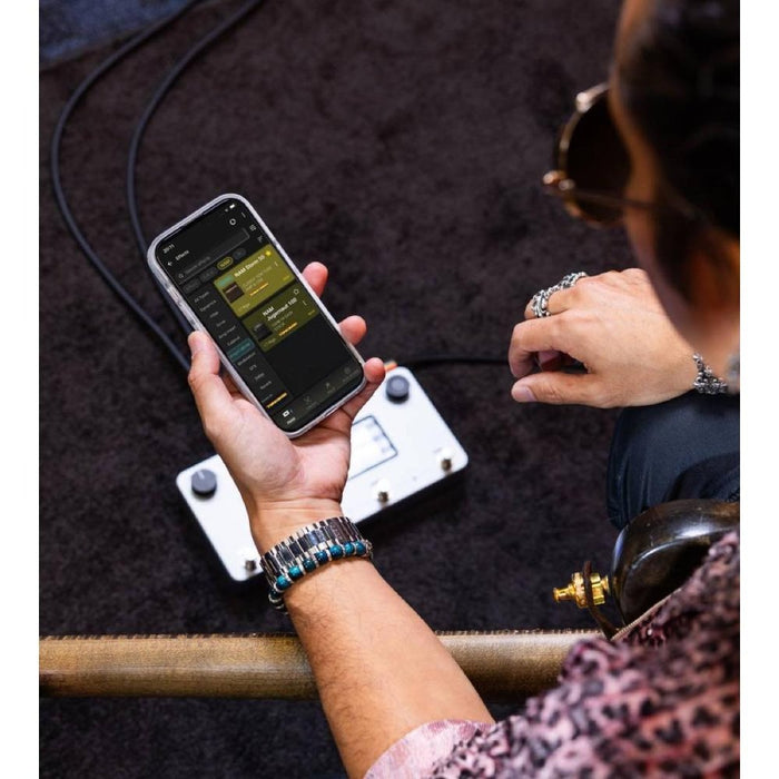 Zoom NEURIG Battery-Powered Multi-Effects & Amp Modeller w/ NAM Support, Bluetooth & Looper (Zoom-Neurig) - Gsus4