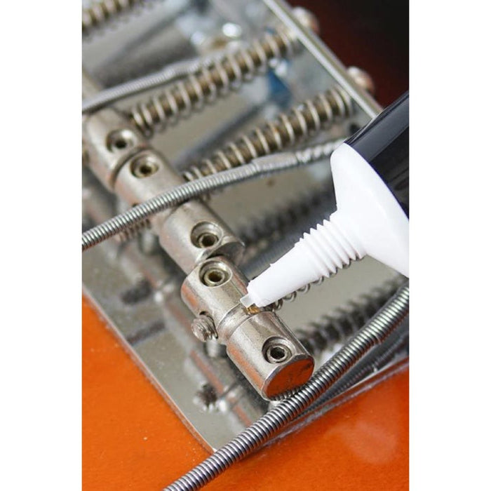 Music Nomad | MN106 | Tune - It Lubricant | Stay In Tune & Reduce String Breakage | 10ml (MN106) - Gsus4